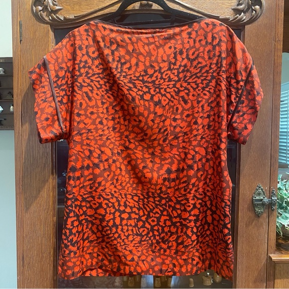Marc by Marc Jacobs Silk Animal Print Top - Picture 3 of 11